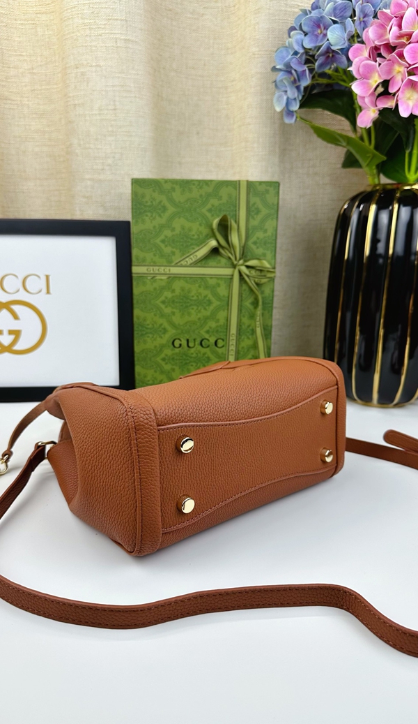 激安グッチバッグコピー角部分ディテール